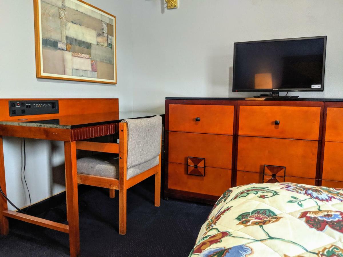 Executive Inn Thomson Kültér fotó